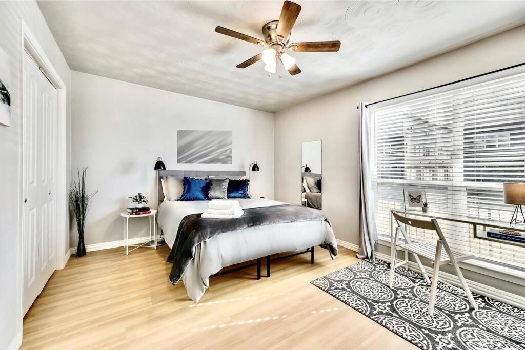 City Outside & Tranquility Inside Dallas Esterno foto